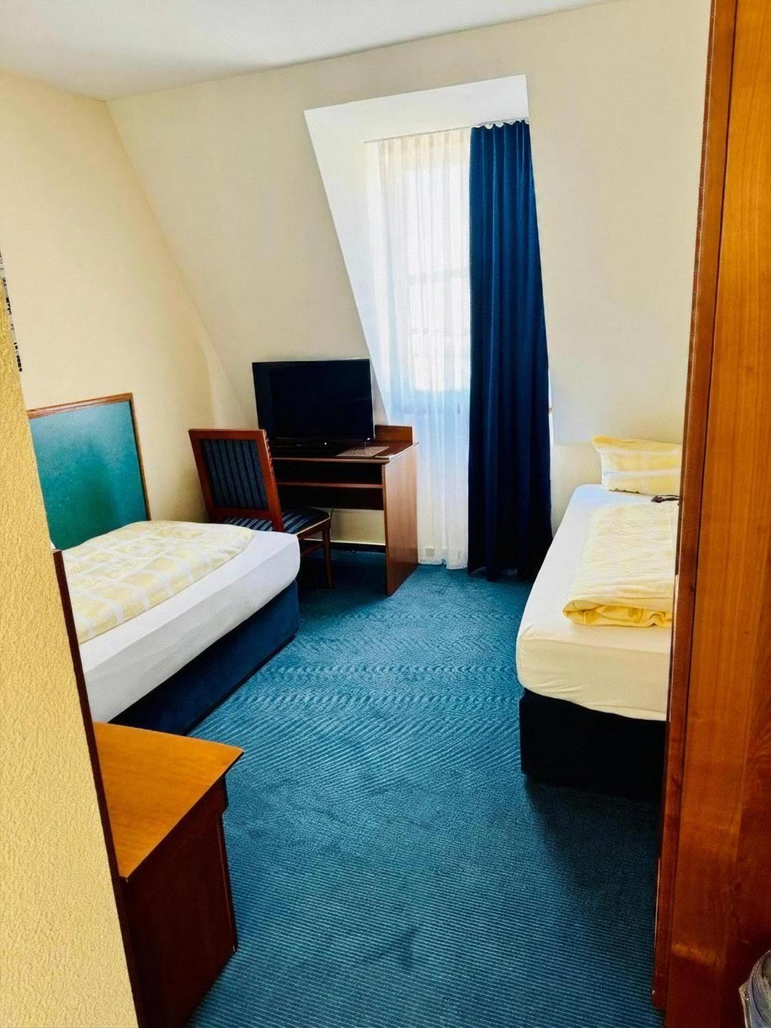 Hotel Am Bayrischen Platz Λειψία Δωμάτιο φωτογραφία